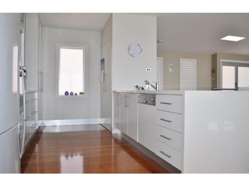 9 Wollomi Ave, Nelson Bay NSW 2315