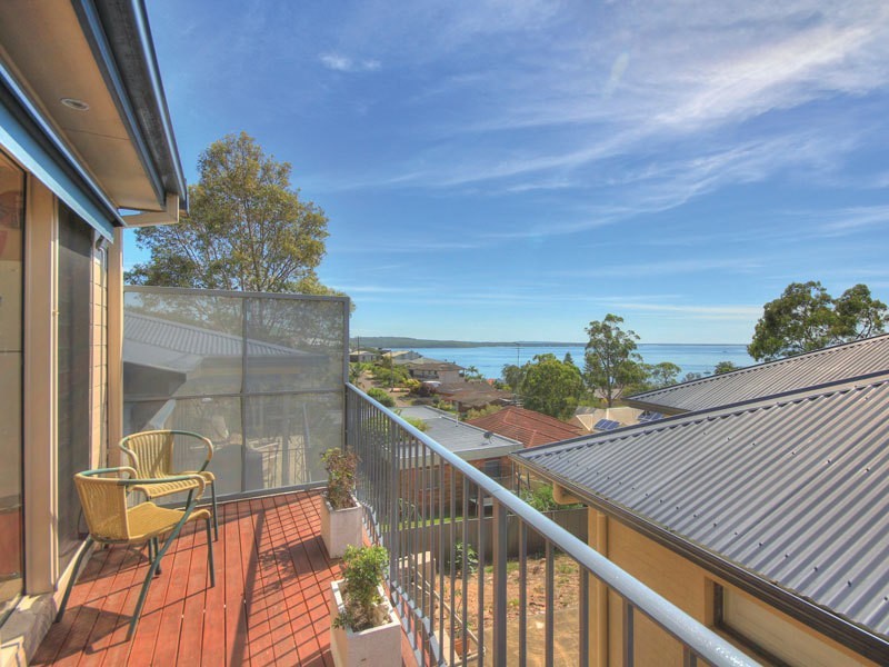 2/18 Vista Avenue, Soldiers Point NSW 2317