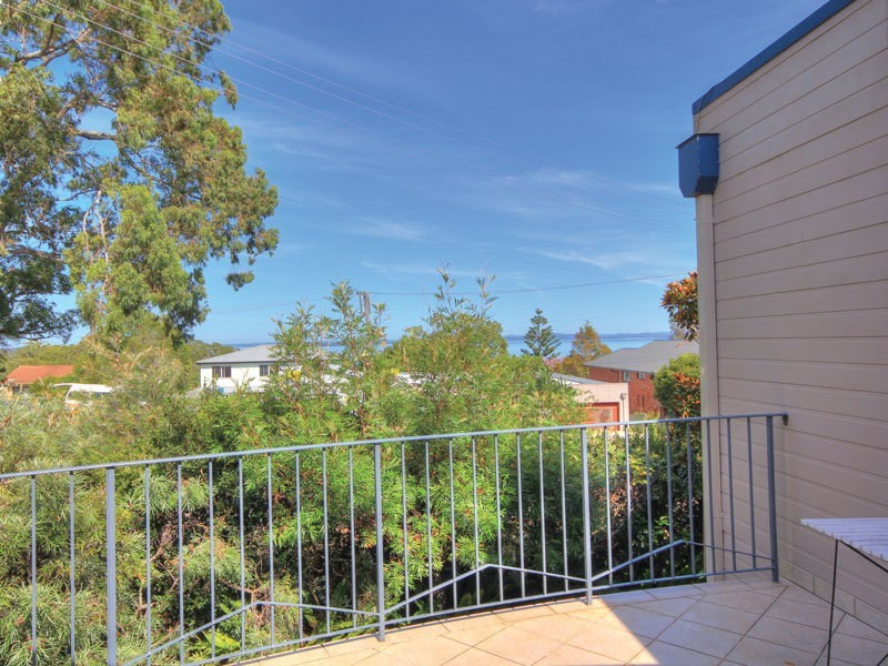 2/18 Vista Avenue, Soldiers Point NSW 2317