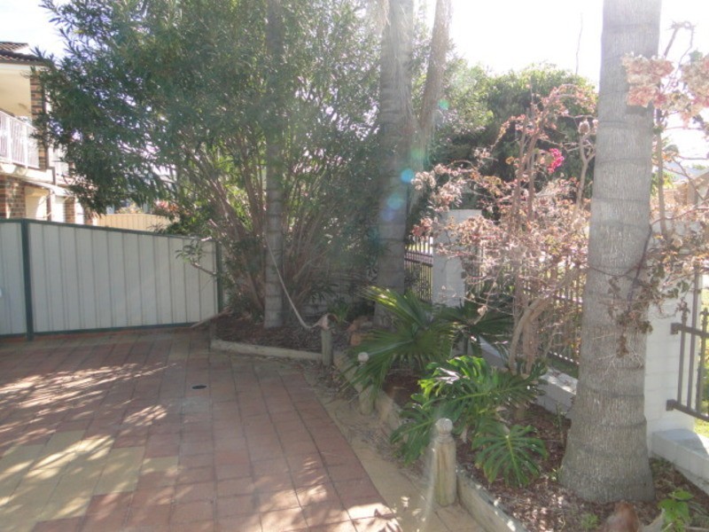 2/13 Achilles Street, Nelson Bay NSW 2315