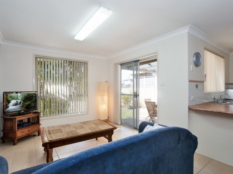 2/14 Fitzroy Street, Anna Bay NSW 2316