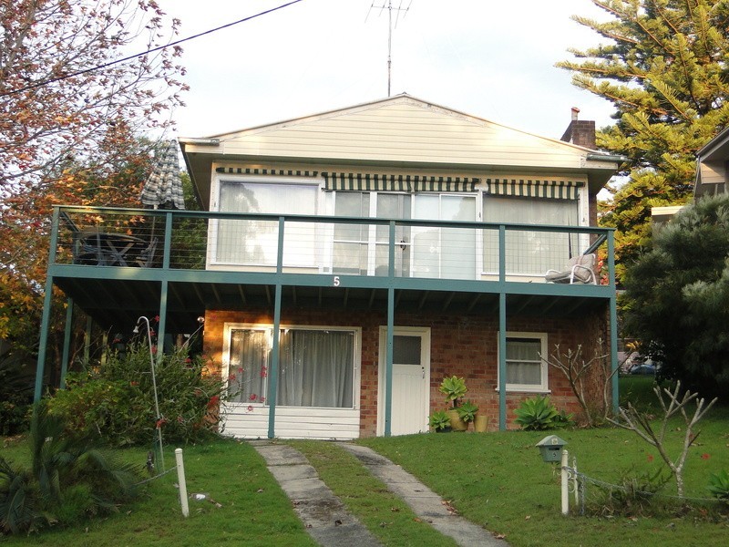 5 Burbong Street, Nelson Bay NSW 2315