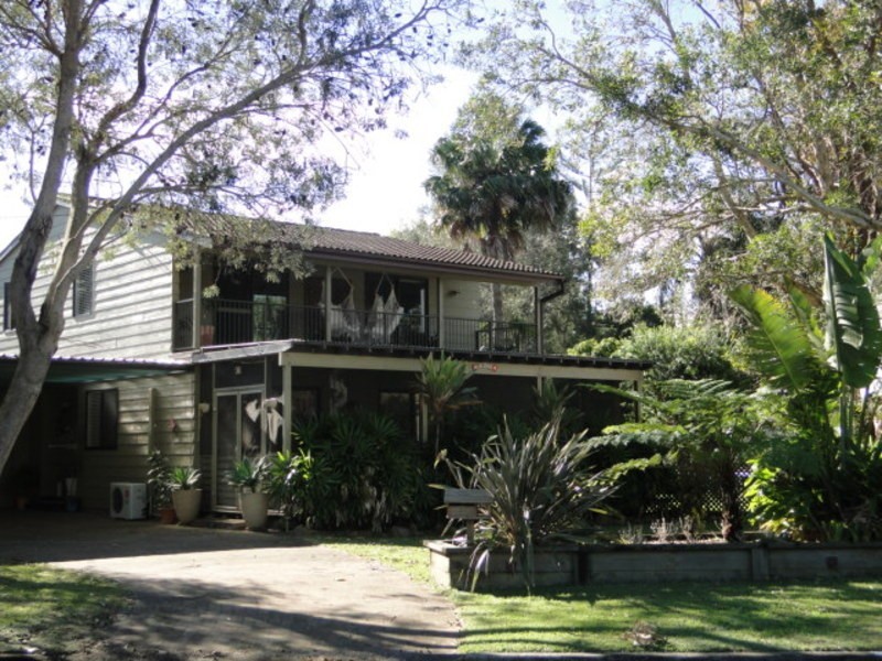 6 Irene Crescent, Soldiers Point NSW 2317