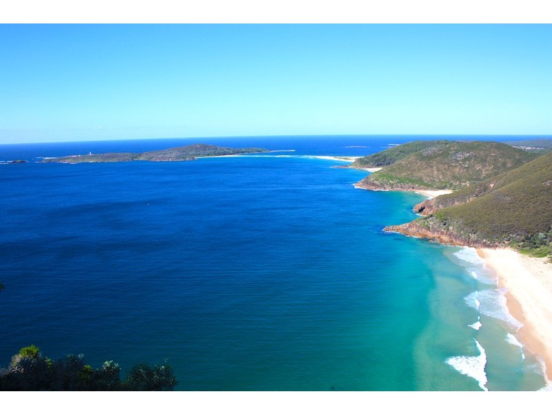 4 ‘Ocean Breeze’ Shoal Bay Avenue, Shoal Bay NSW 2315
