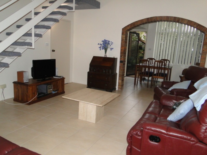 6/4-6 Messines Street ‘Pines’, Shoal Bay NSW 2315