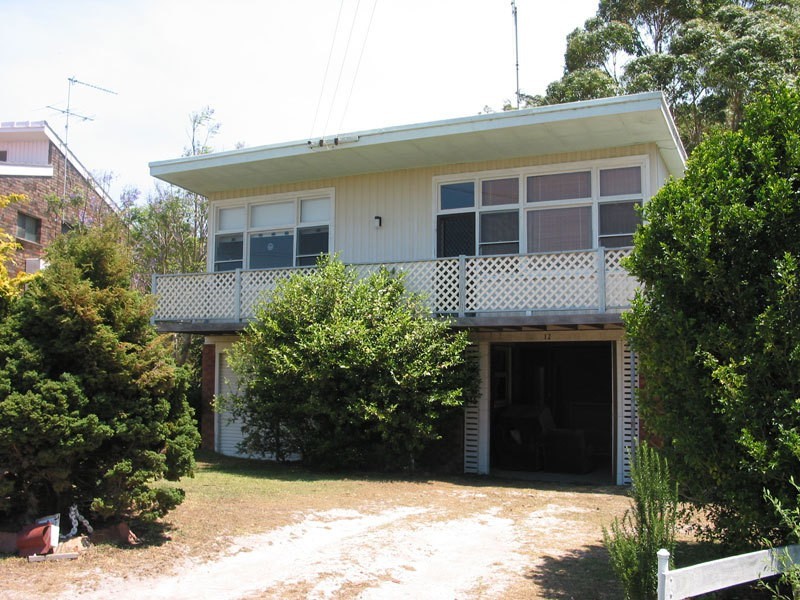 12 James Crescent, Nelson Bay NSW 2315
