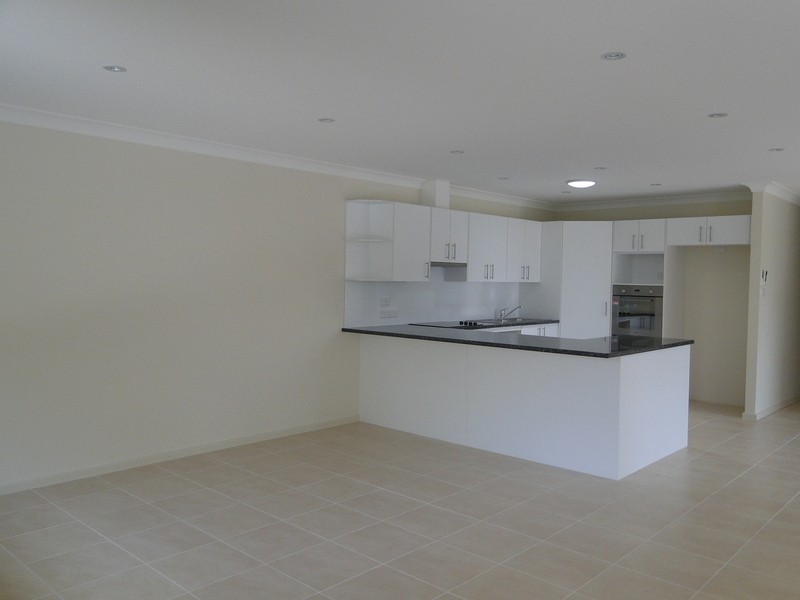 2/40 Yachtsman Crescent, Salamander Bay NSW 2317