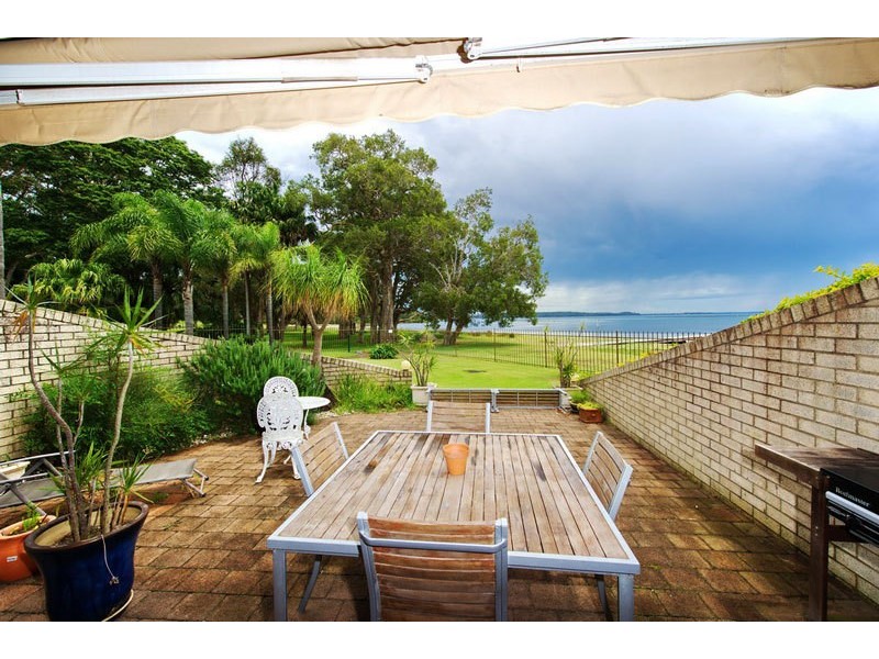 2/4 Cromarty Road, Soldiers Point NSW 2317