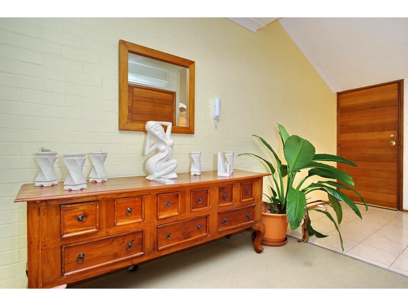 2/4 Cromarty Road, Soldiers Point NSW 2317