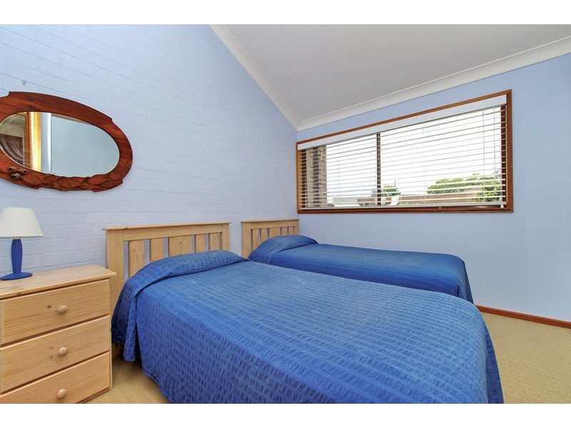 2/4 Cromarty Road, Soldiers Point NSW 2317