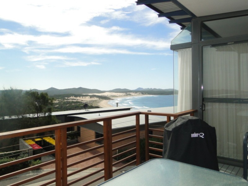 11/18-26 One Mile Close, Boat Harbour NSW 2316