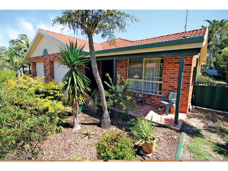 2/15 Yachtsman Crescent, Salamander Bay NSW 2317