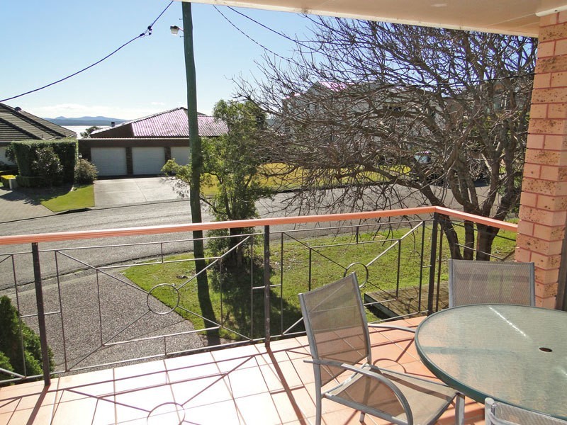 13 Thurlow Avenue, Nelson Bay NSW 2315