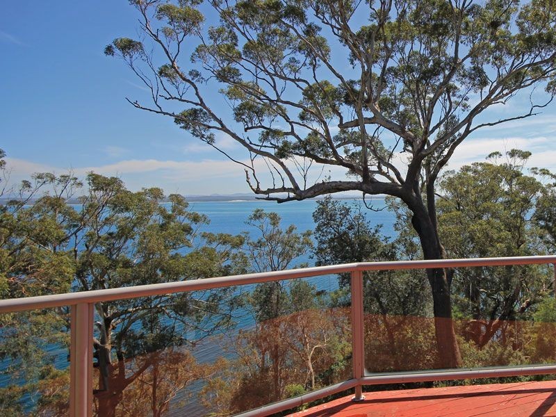 10 Thurlow Avenue, Nelson Bay NSW 2315