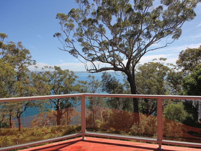 10 Thurlow Avenue, Nelson Bay NSW 2315