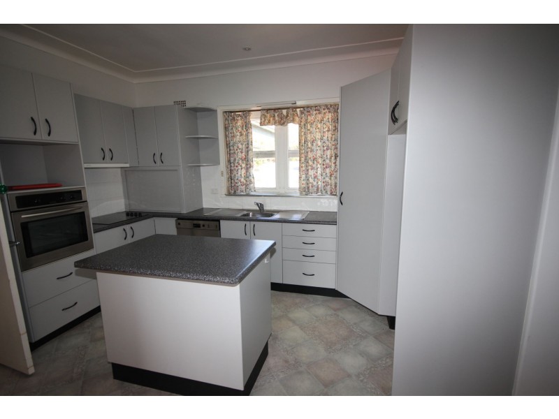 10 Thurlow Avenue, Nelson Bay NSW 2315