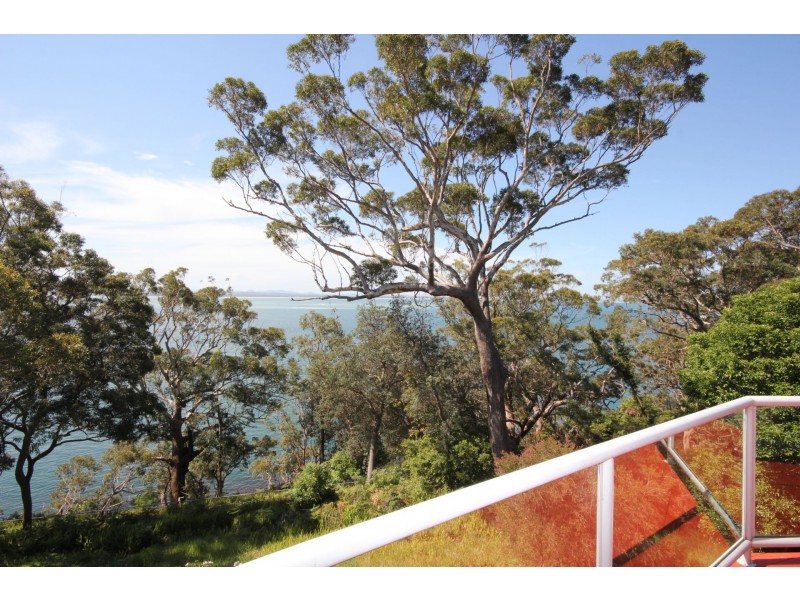 10 Thurlow Avenue, Nelson Bay NSW 2315