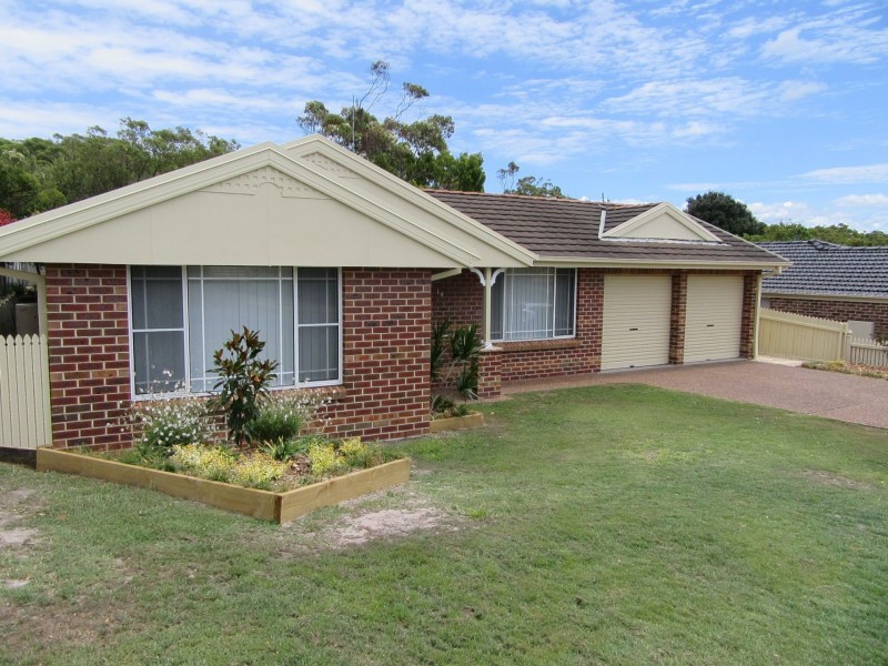 14 Hawkes Way, Boat Harbour NSW 2316