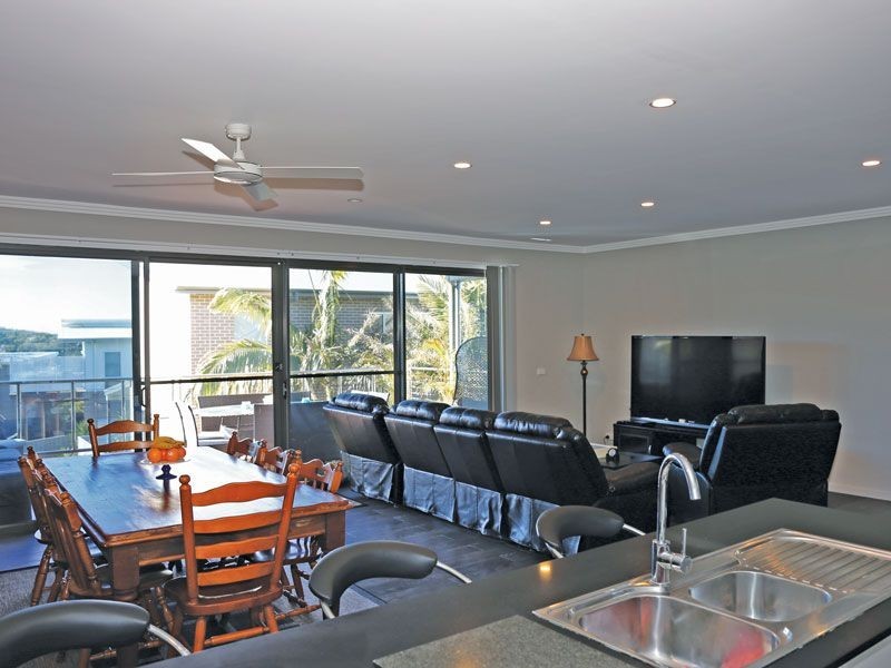 2/12 Blanch Street, Boat Harbour NSW 2316