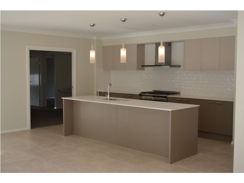 1 Albatross Avenue, Salamander Bay NSW 2317