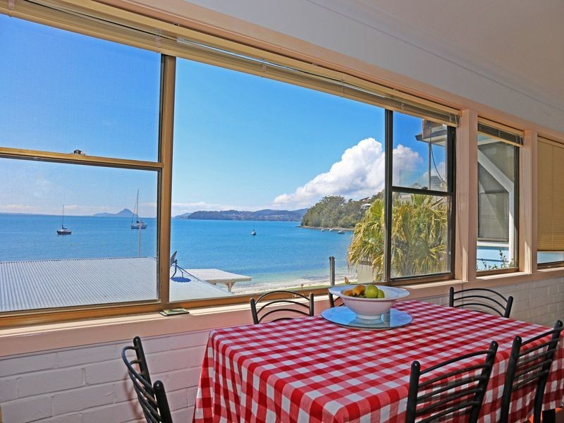 219 Soldiers Point Road, Salamander Bay NSW 2317