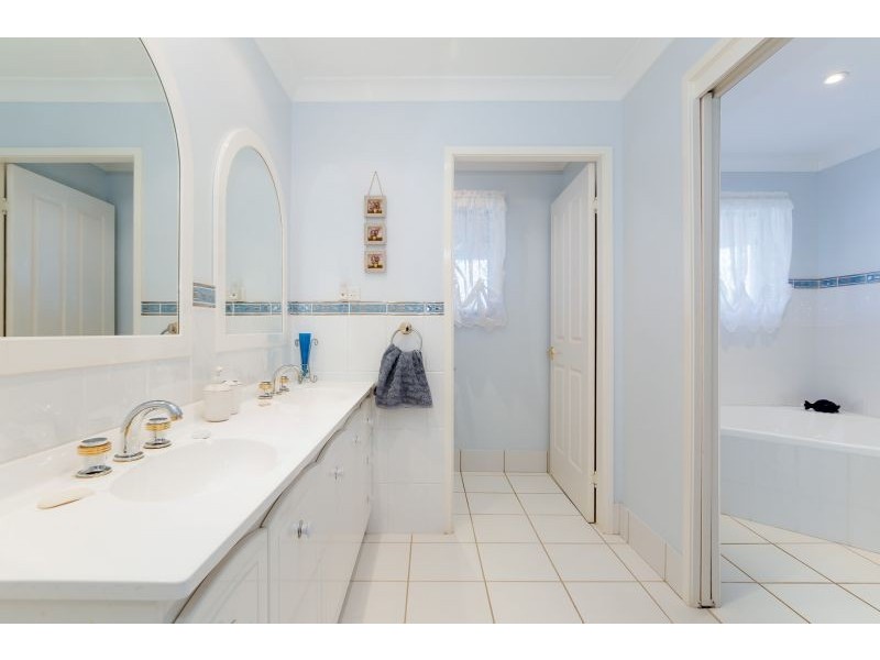 10 Grandview Close, Soldiers Point NSW 2317