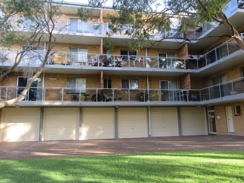 9/11 Catalina Close, Nelson Bay NSW 2315