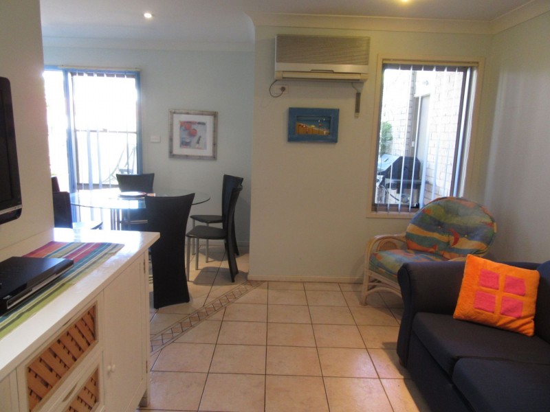 2/6 Kurrawa Close, Nelson Bay NSW 2315