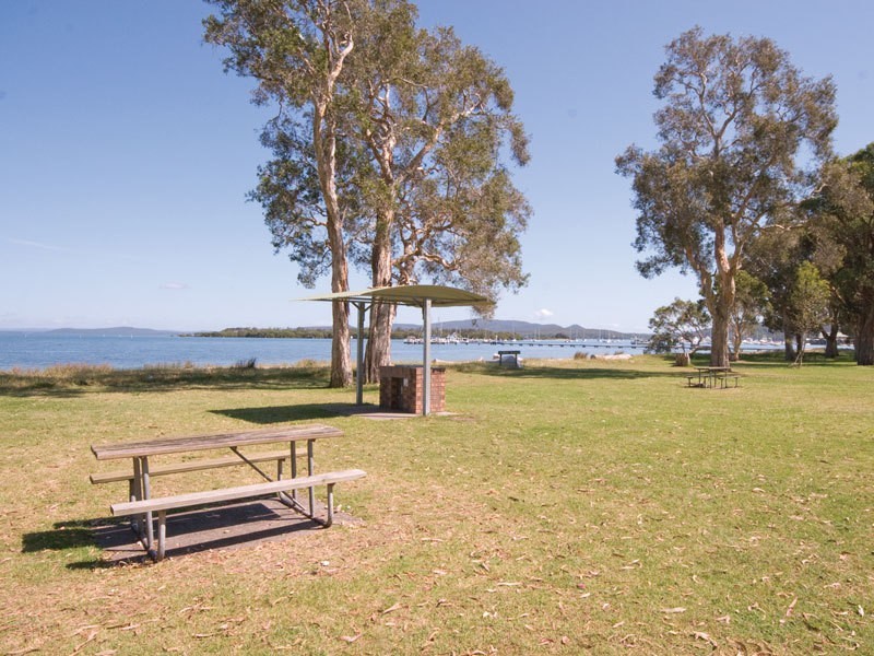 24 Cromarty Road, Soldiers Point NSW 2317
