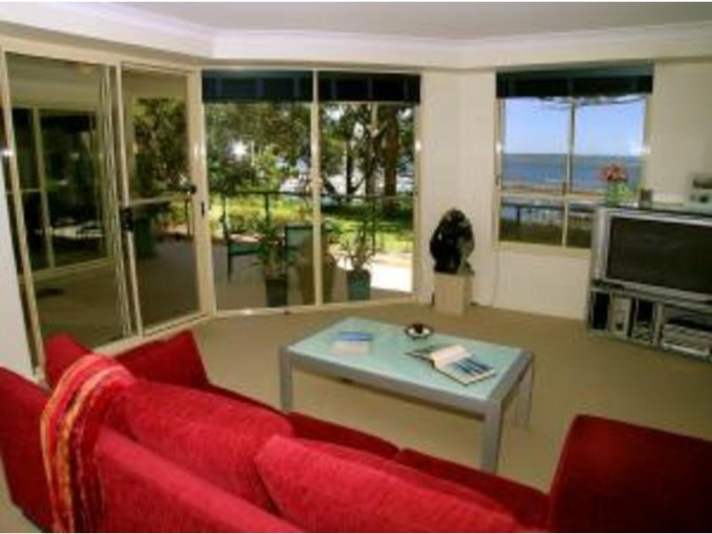 2/52-56 Magnus Street, Nelson Bay NSW 2315