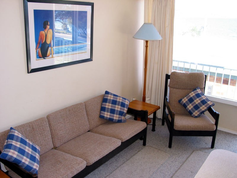 2/3 Victoria  Parade, Nelson Bay NSW 2315