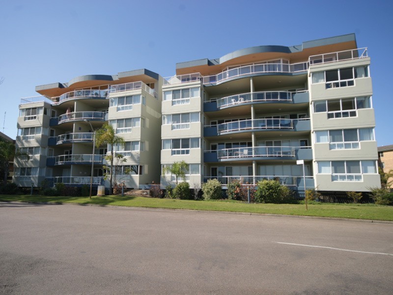 4/11 Columbia Close, Nelson Bay NSW 2315