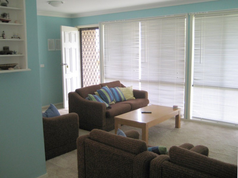 2/4 Armidale Avenue, Nelson Bay NSW 2315