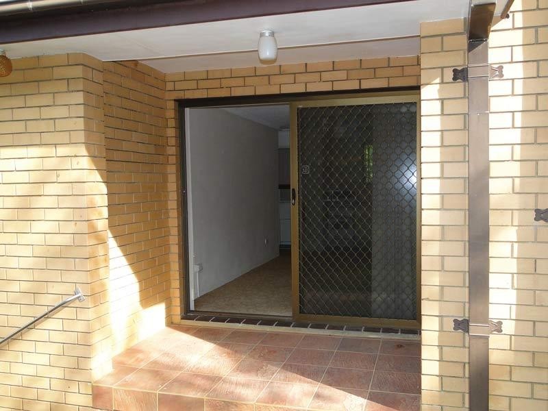 2/3 Leslie Street, Shoal Bay NSW 2315