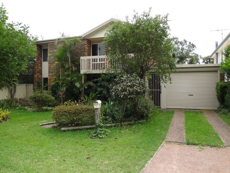 8 Kent Gardens, Soldiers Point NSW 2317