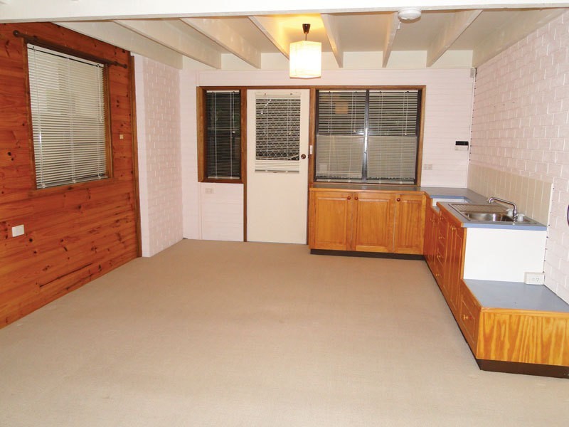 8 Kent Gardens, Soldiers Point NSW 2317