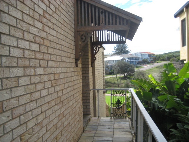 5 Ocean Street, Fishermans Bay NSW 2316