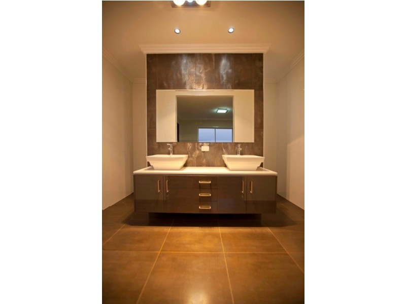 12 Vinnicombe Street, Toowoomba City QLD 4350