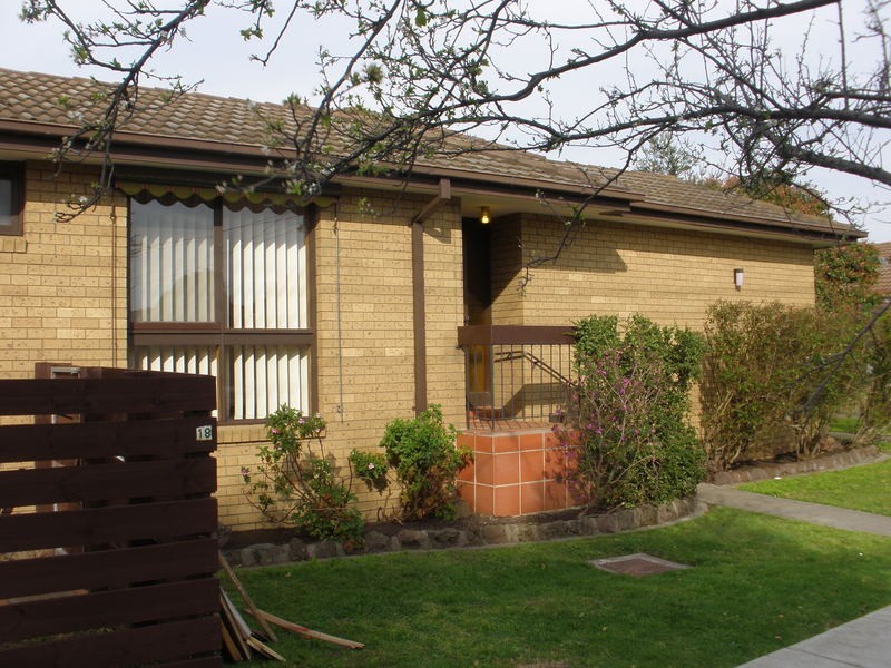 18/1316 Glenhuntly Road, Carnegie VIC 3163