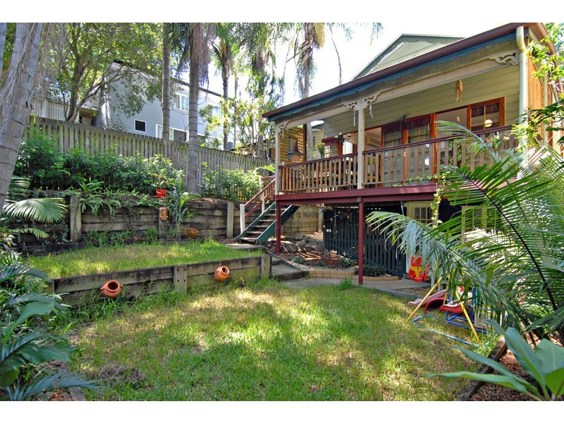 23 Dover Street, Red Hill QLD 4059