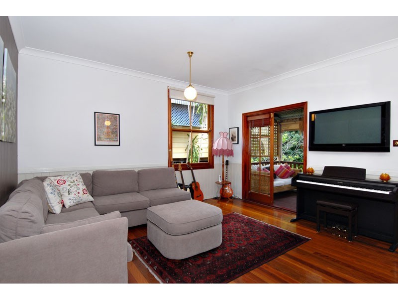 23 Dover Street, Red Hill QLD 4059