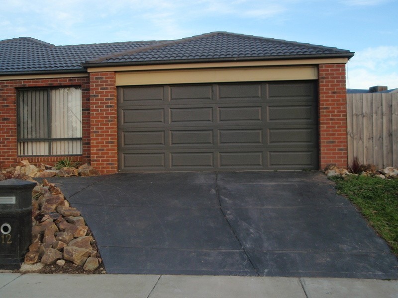 12  Neddletail crs, South Morang VIC 3752