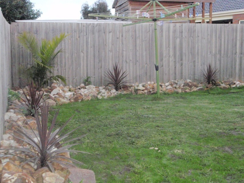 12  Neddletail crs, South Morang VIC 3752