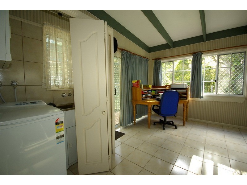 68 MacDonnell Road, Eagle Heights QLD 4271