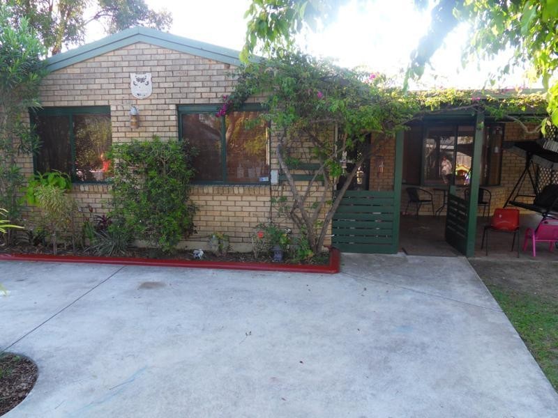 9 Winslow Ct, Hillcrest QLD 4118