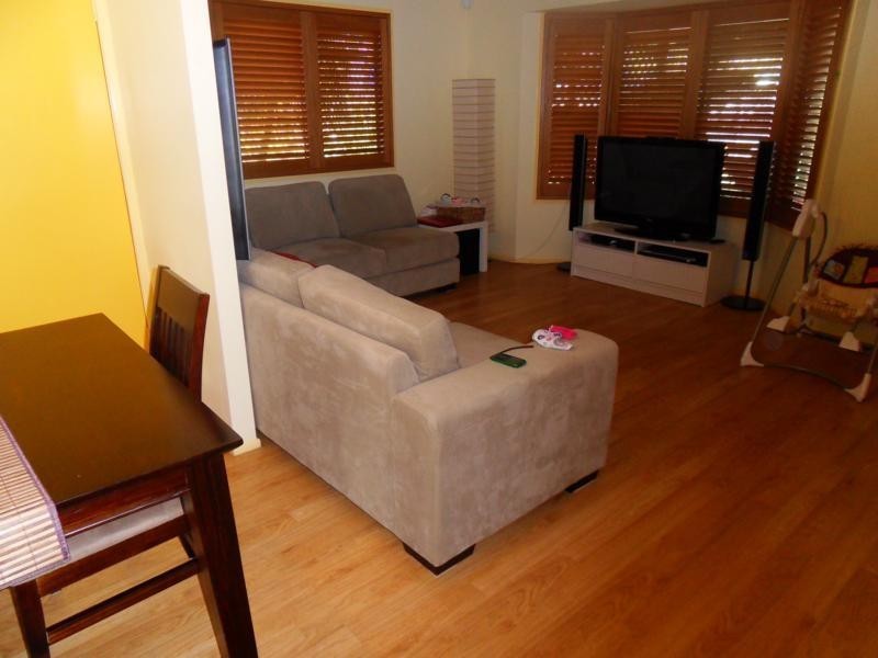 9 Winslow Ct, Hillcrest QLD 4118