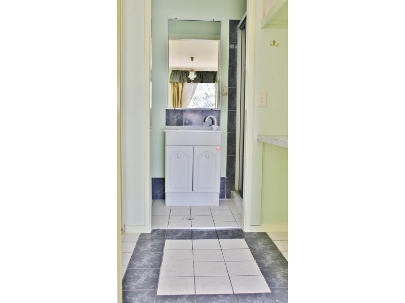 56 Warbler Parade, Varsity Lakes QLD 4227