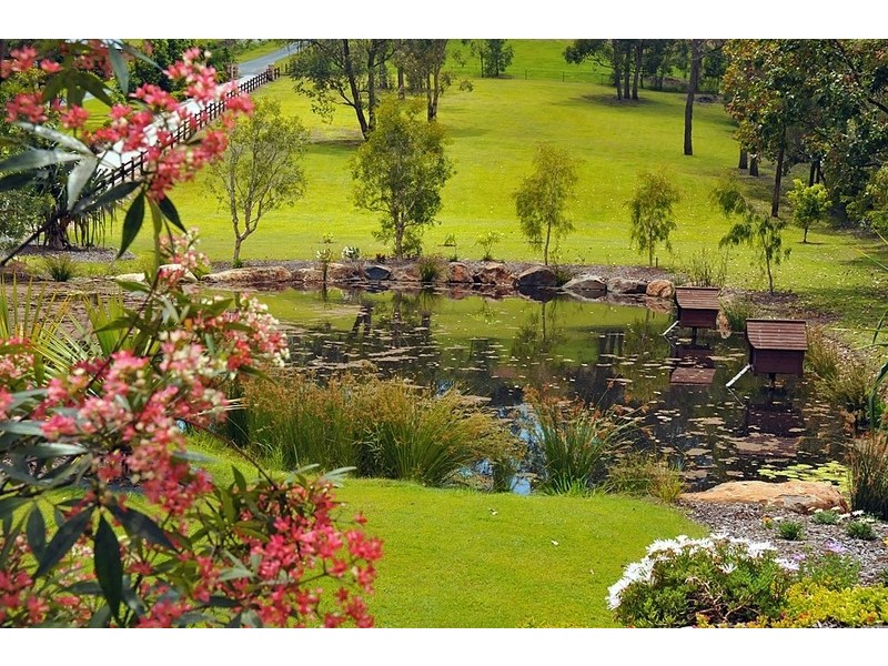 63 Bonogin Rd, Mudgeeraba QLD 4213