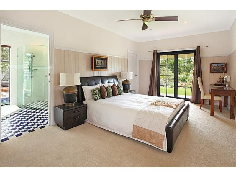 63 Bonogin Rd, Mudgeeraba QLD 4213