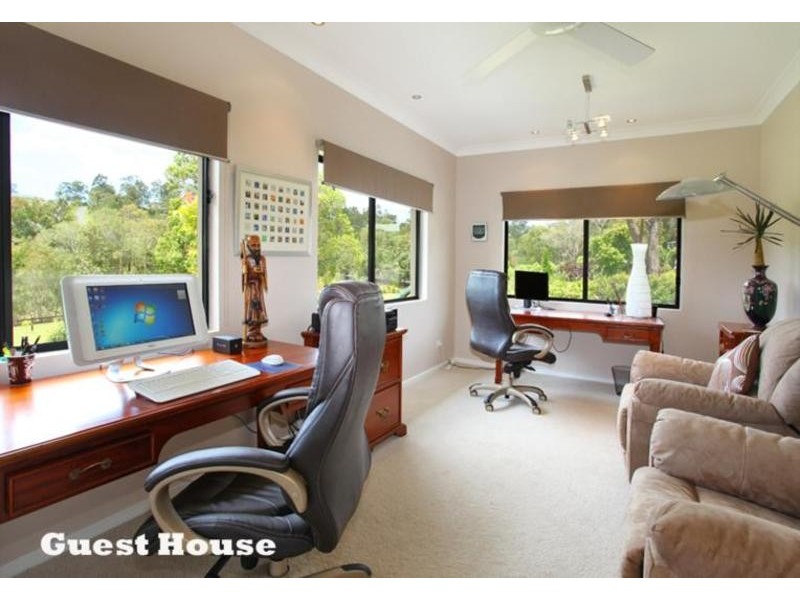 63 Bonogin Rd, Mudgeeraba QLD 4213